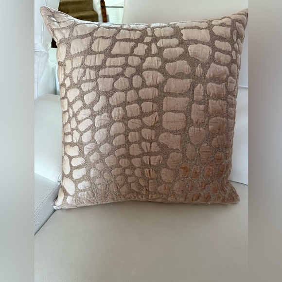 Z Gallerie Other - Brand new Z Gallerie 22” Blush Croc embossed throw pillow